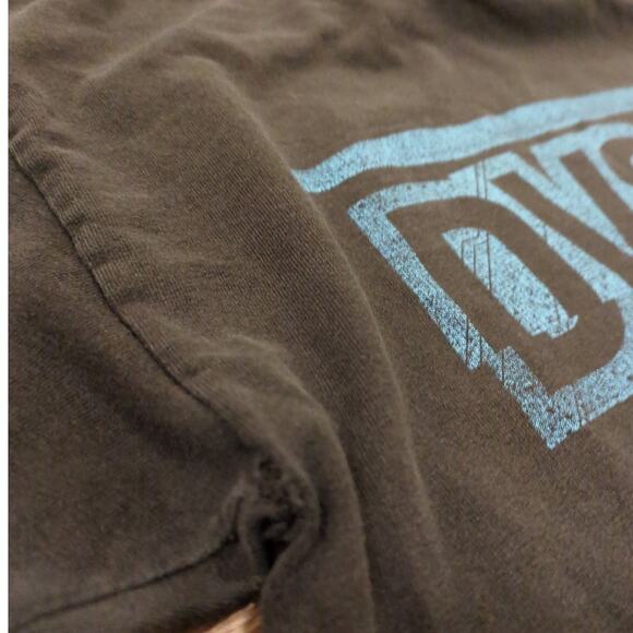 Y2K DVS Youth Small Shirt Skate Punk Grunge Spellout Logo Surf Faded Distressed - Picture 5 of 6